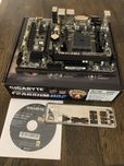 Материнська плата Gigabyte GA-F2A68HM-HD2