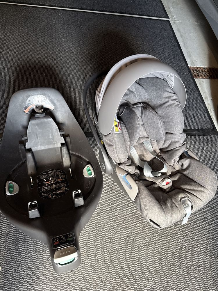 Cybex nosidelko Cloud Z I-size plus baza obrotowa do samochodu