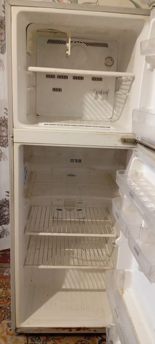 Продам холодильник