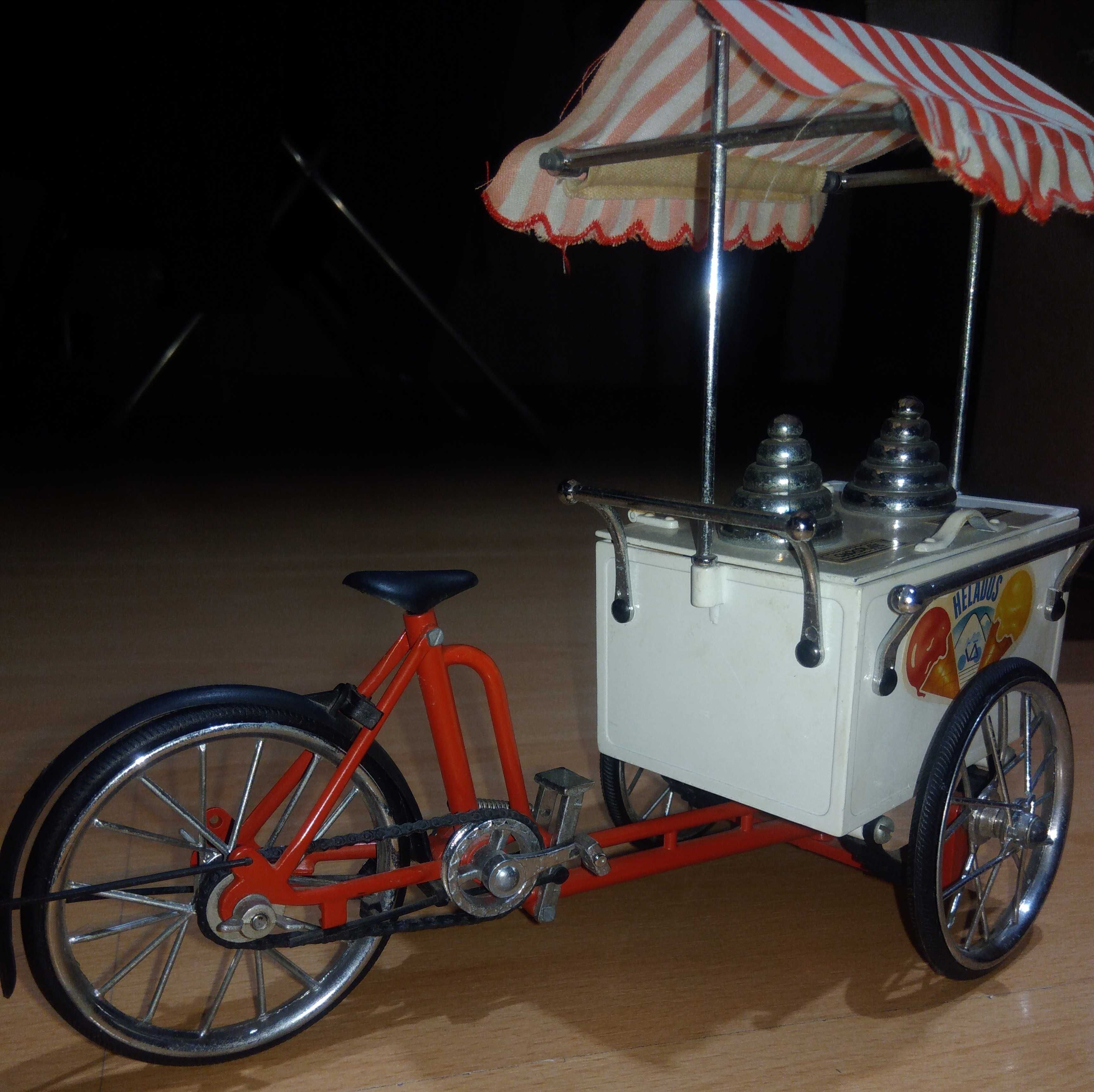 Bicicleta +Triciclo miniaturas