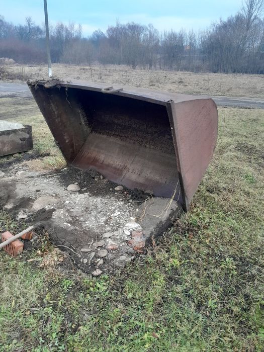 Жилізний бачок для води