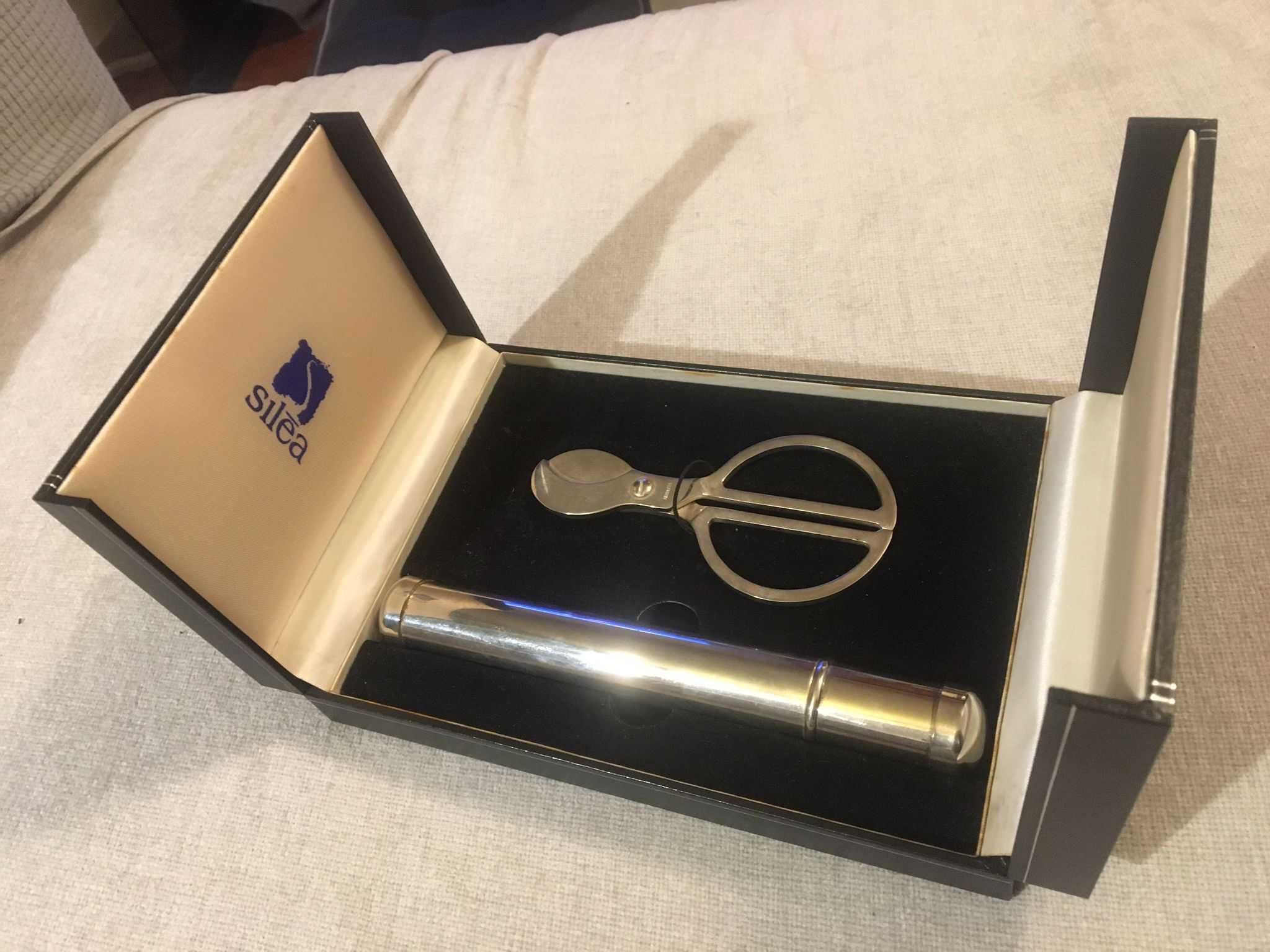 Magnífica Caixa p/ Charutos com cortador, Silea - NOVA