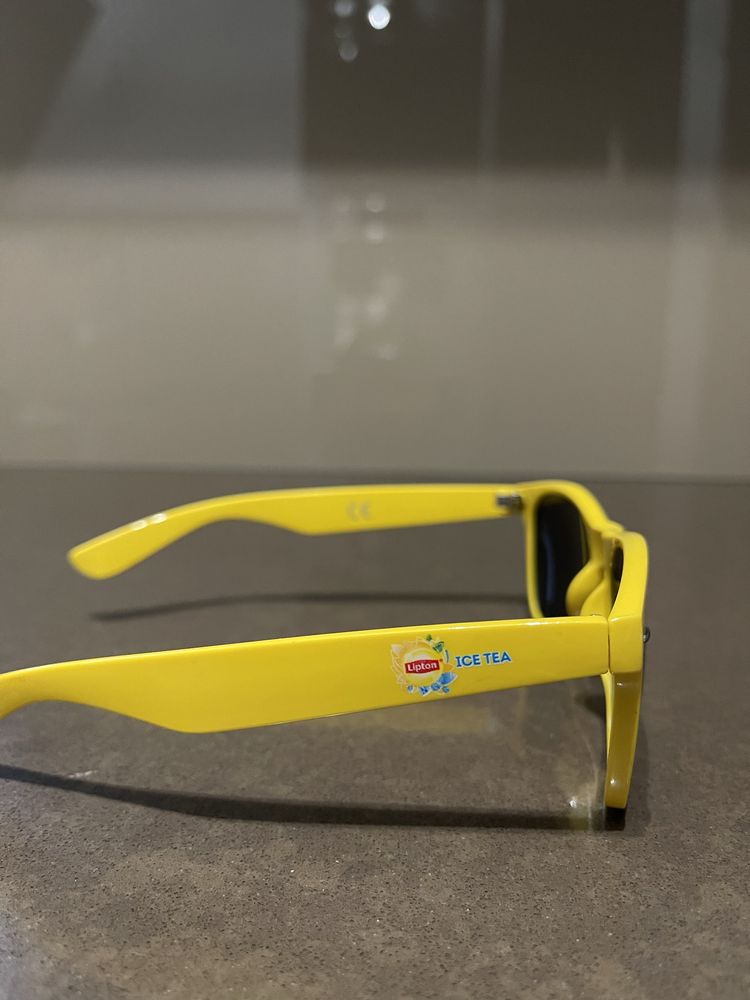 Żółte Lipton okulary przeciwsłoneczne używane unisex