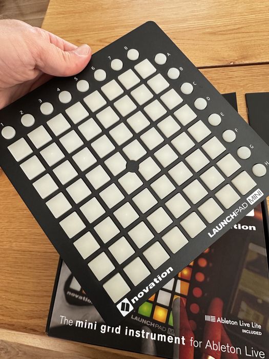 Launchpad mini mk2 lunchpad midi novation NOWY