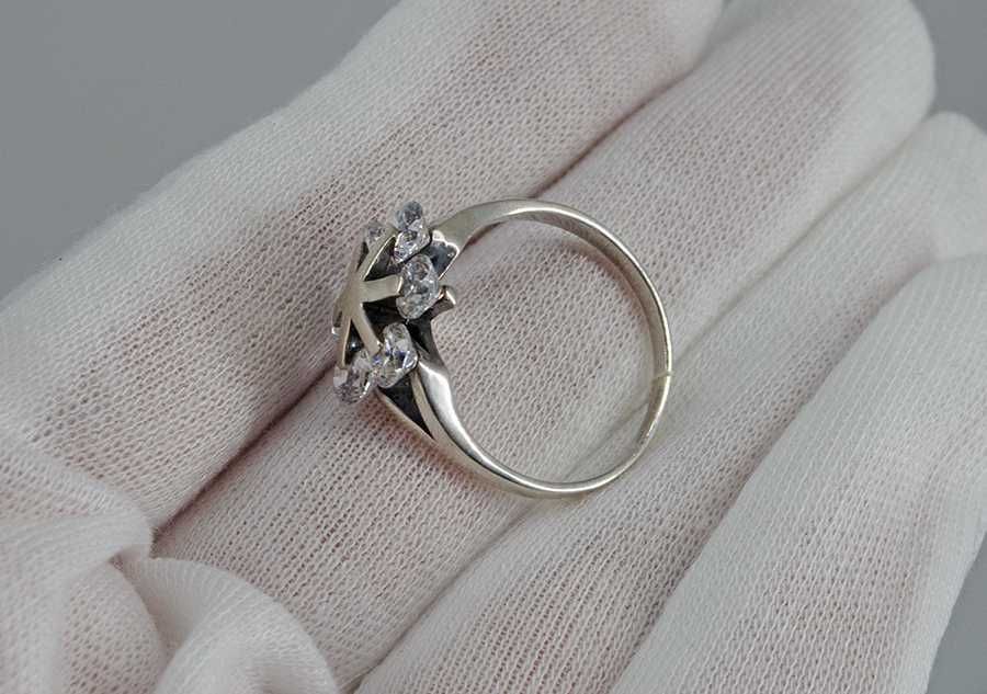 Оригинальное серебряное кольцо
