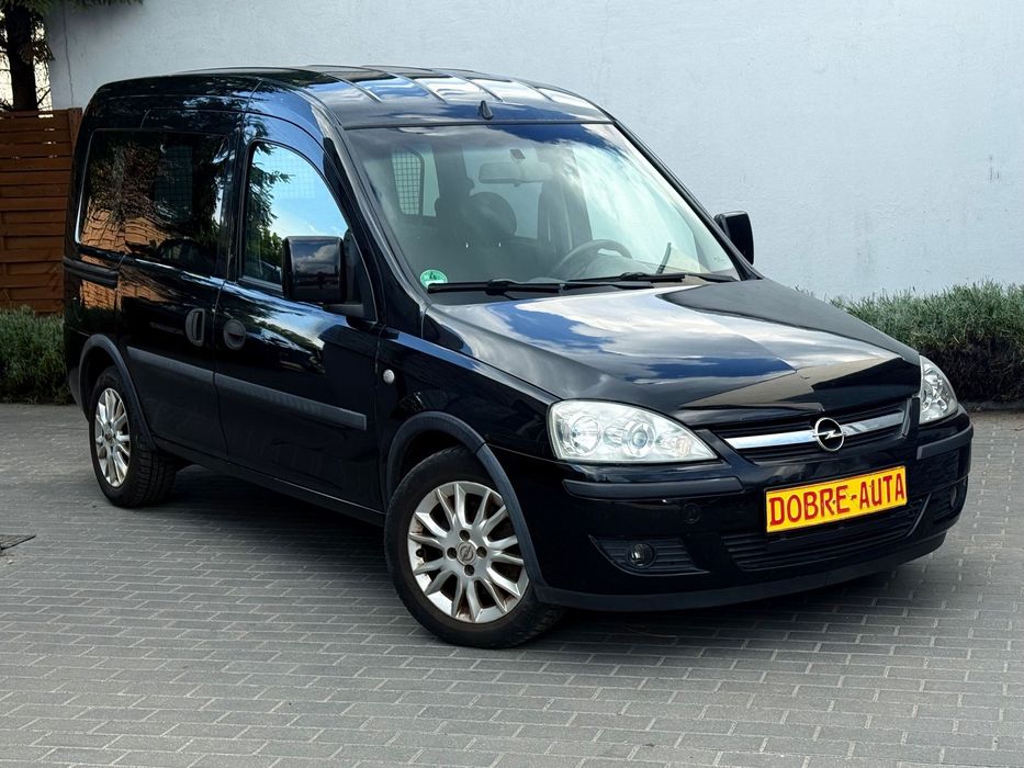 Opel Combo Czarny fuul wypas alufelgi hak zobacz warto