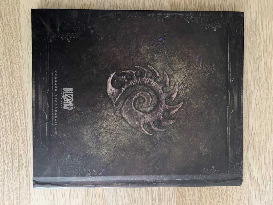 Starcfraft art book + jogo e dvd