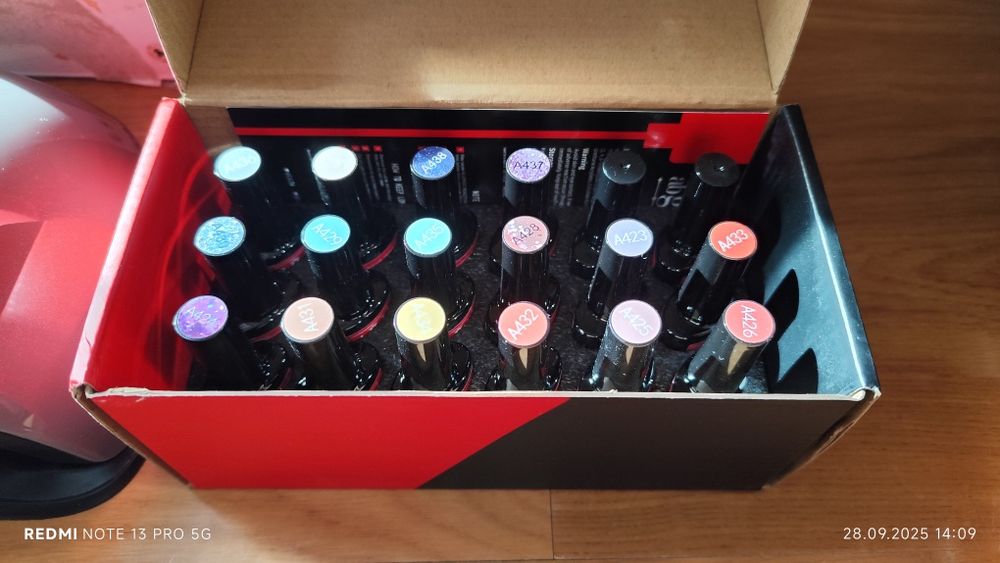 Zestaw do hybrydy lampa+lakiery+ płyny zestaw nowy