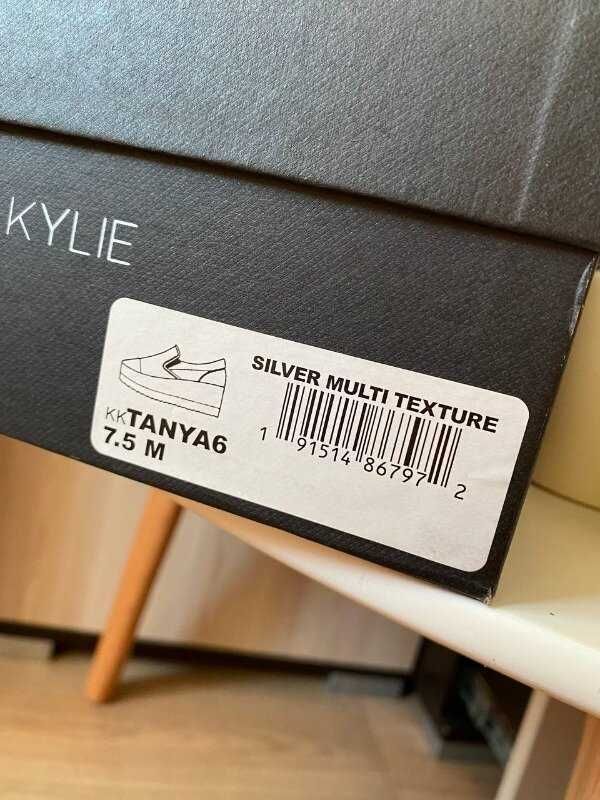 Красиві жіночі лофери сліпони kendall+kylie шкіра сріблясті, р 37,5-38