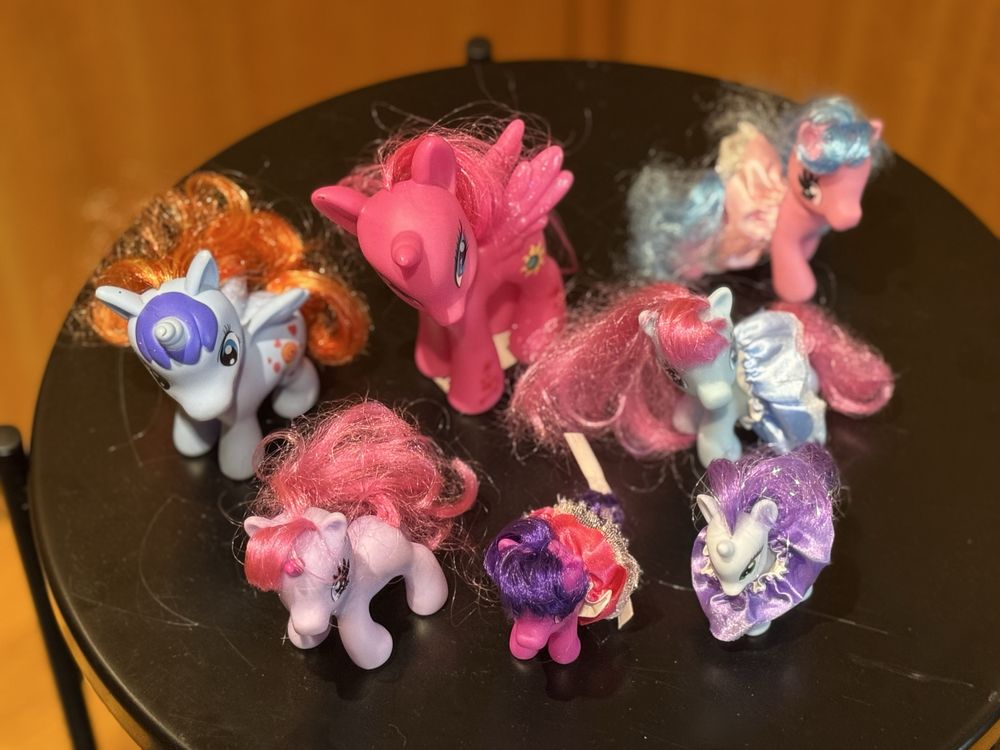 Conjunto de 8 poneis e acessorios