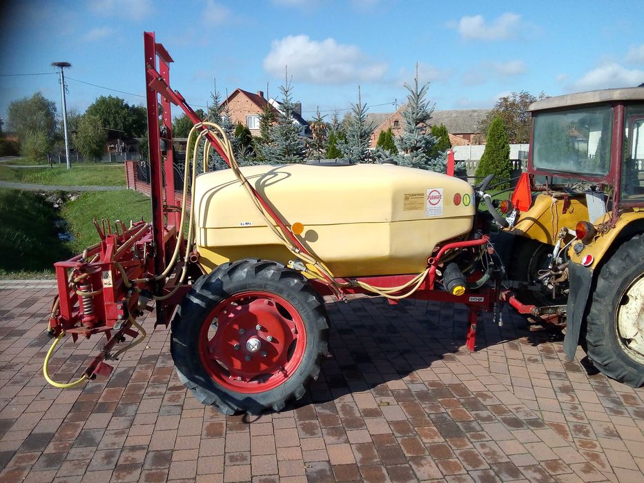 Opryskiwacz polowy Ciągany 1200 l PILMET belka 15 m skrętna