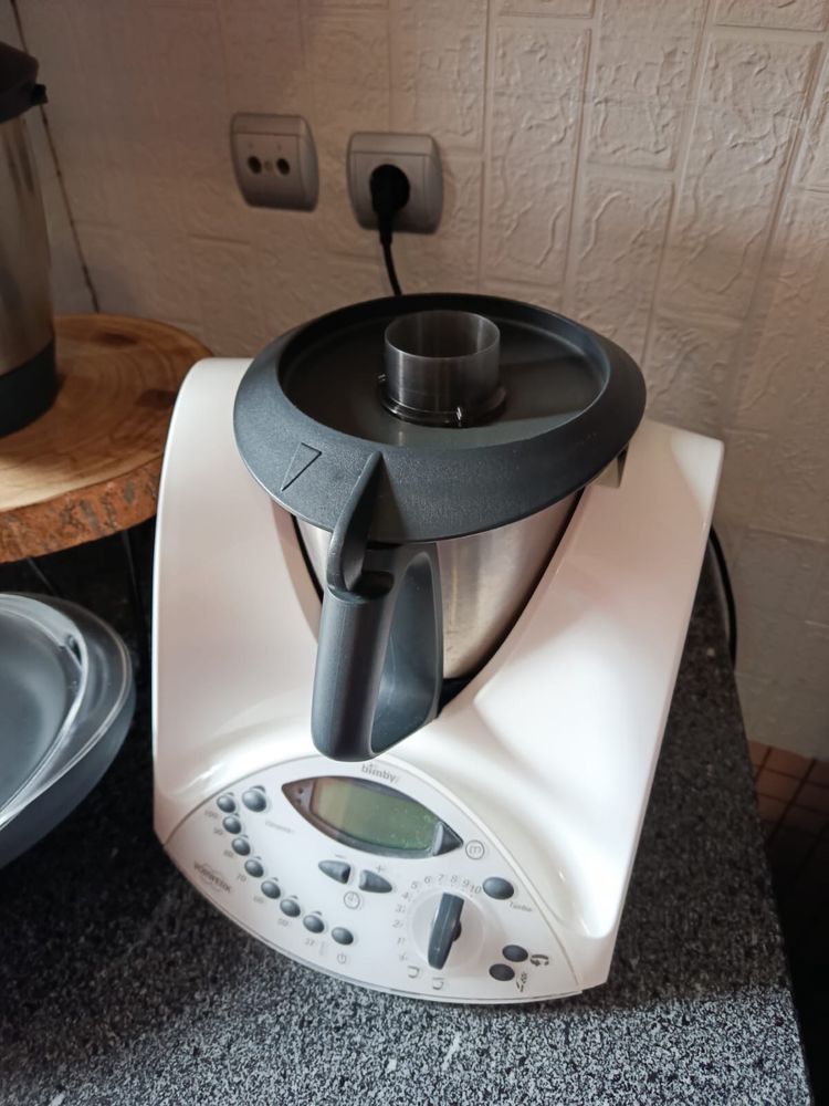 Bimby TM 31 com 2 copos em bom estado