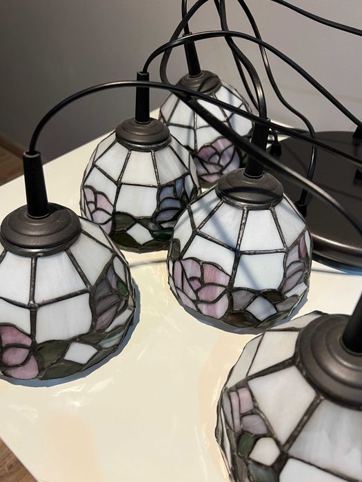 Lampa wisząca w stylu Tiffany