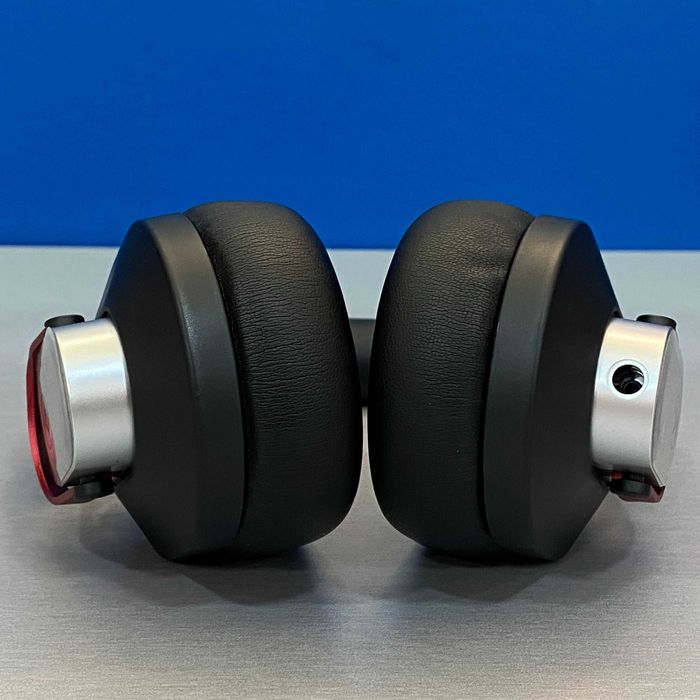 Austrian Audio Hi-X15