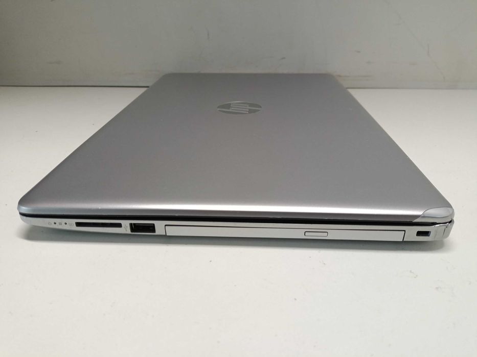 Ноутбук HP 15.6"  i7-8650U 8GB 200GB SSD