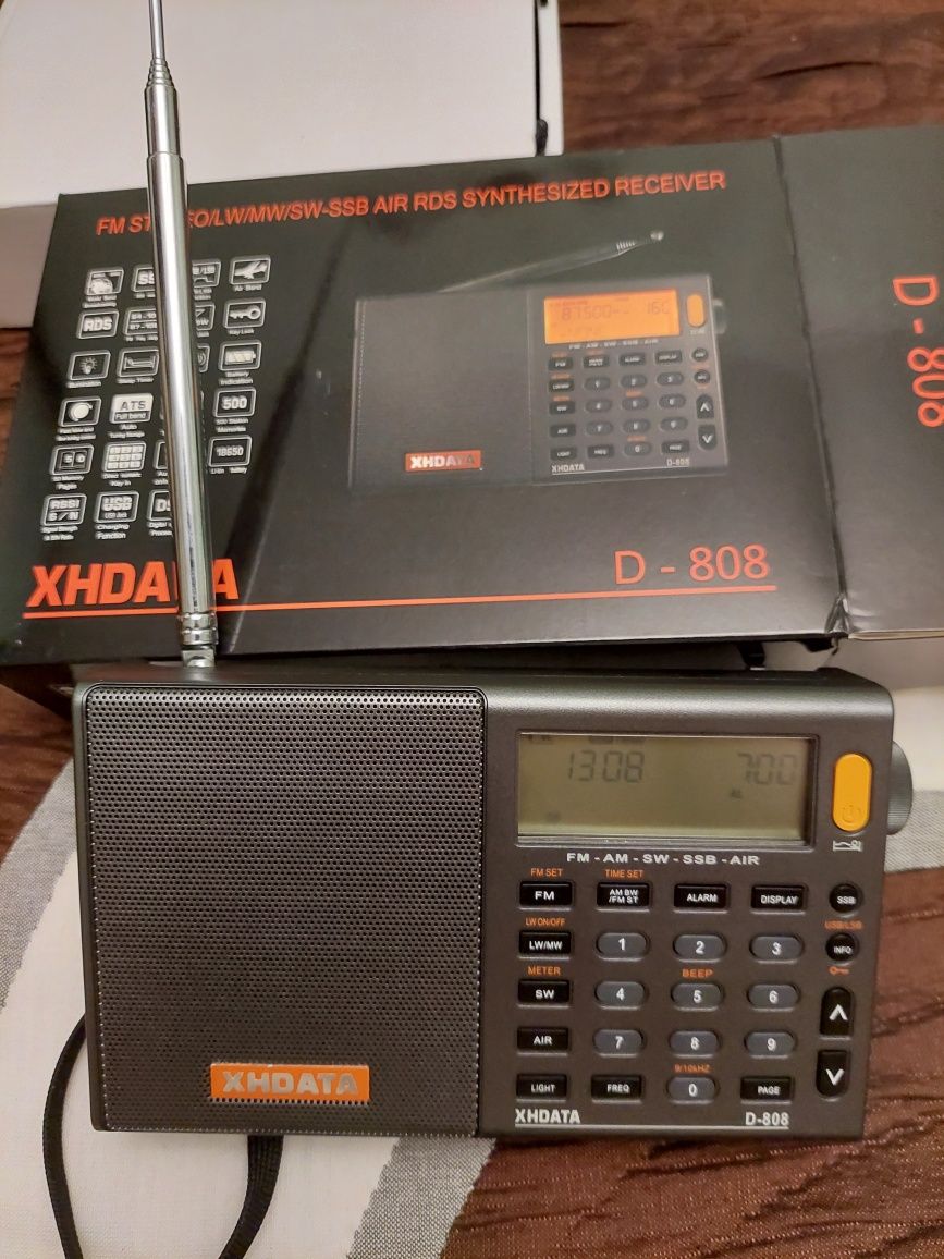 Радіоприймач     ХHDATA D-808