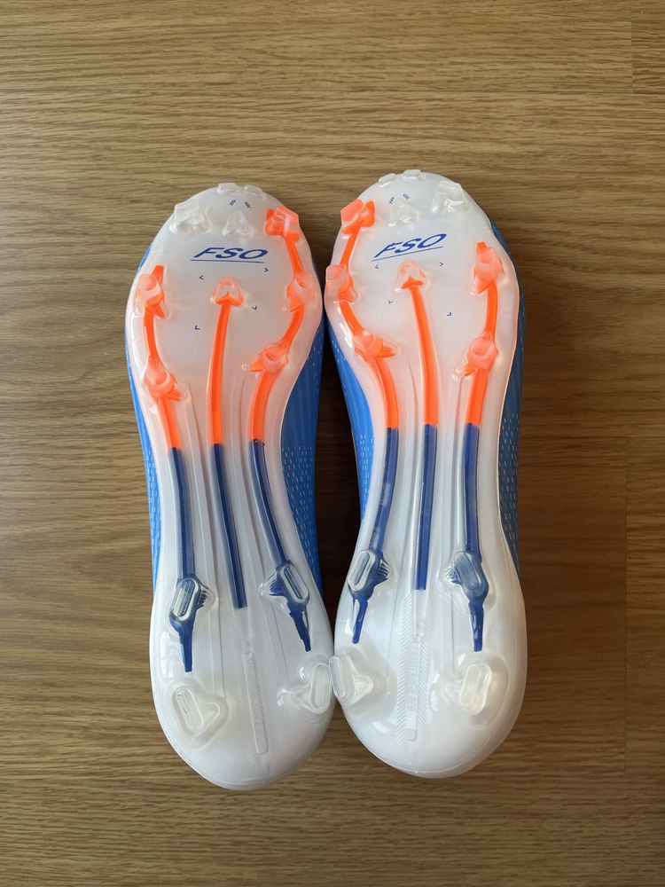 Chuteiras adidas F50 tamanho 43