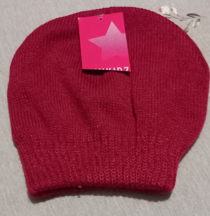 Czapka dziewczęca, jesienno-zimowa