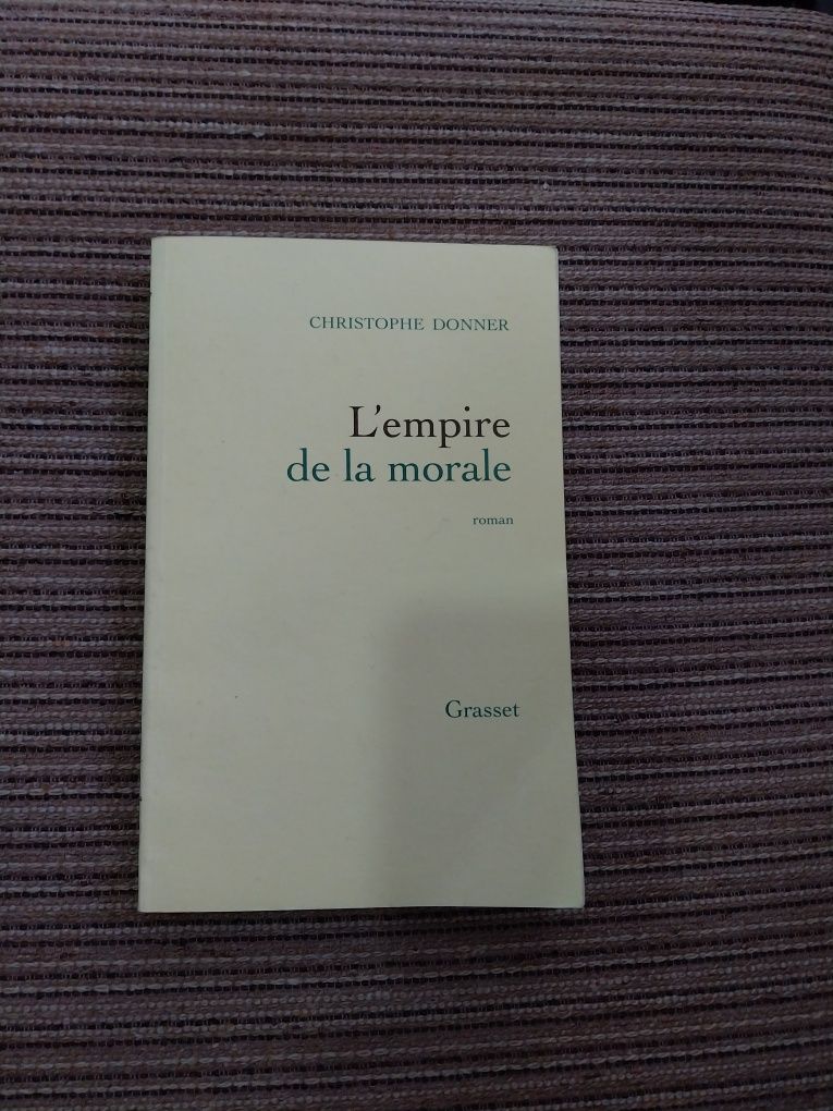 L'Empire de la morale. Portes incluídos