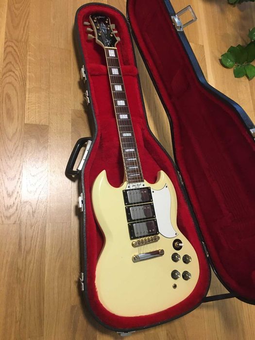 Epiphone G-400 Les Paul Custom H\H\H 2000 Корея, в кейсе, есть ВИДЕО
