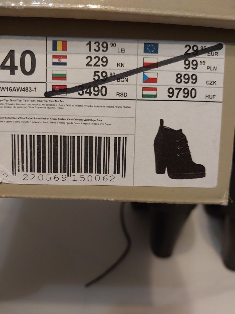 Czarne botki na słupku rozm 40 stan bdb