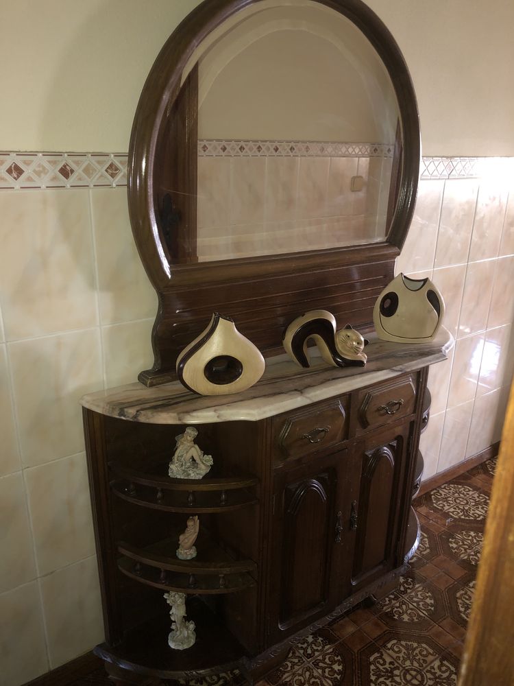 Sapateira com espelho e pedra mármore