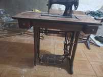 Mesa de costura antiga