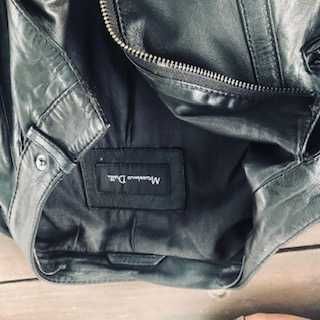 Casaco de cabedal preto da Massimo Dutti