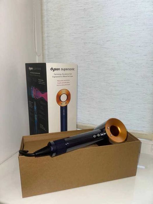 Suszarka do włosów Dyson Supersonic HD08
