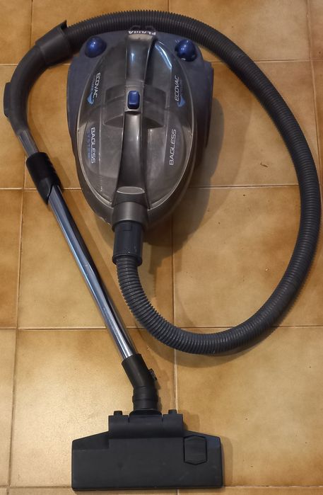 Aspirador Flama Ecovac com boa aspiração - não necessita saco
