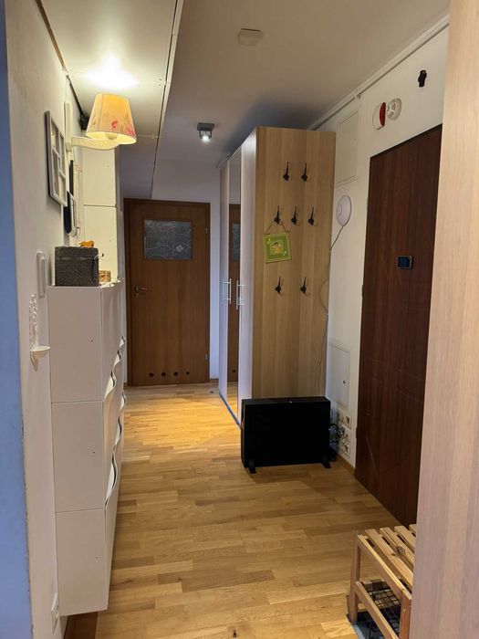 Mieszkanie w doskonałej lokalizacji, w bardzo dobrym stanie.