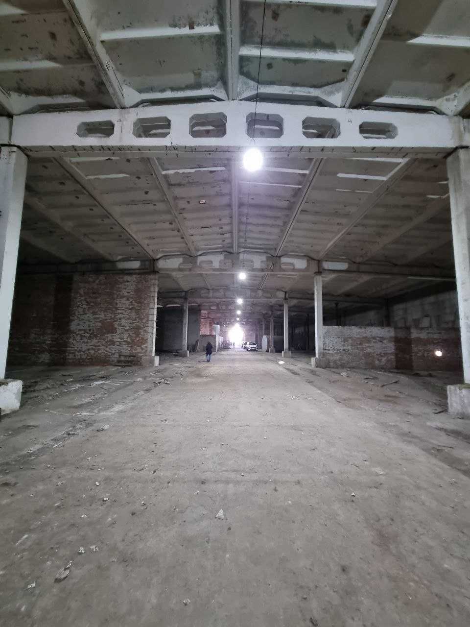 Здам приміщення Корнин, 3200 м.кв.