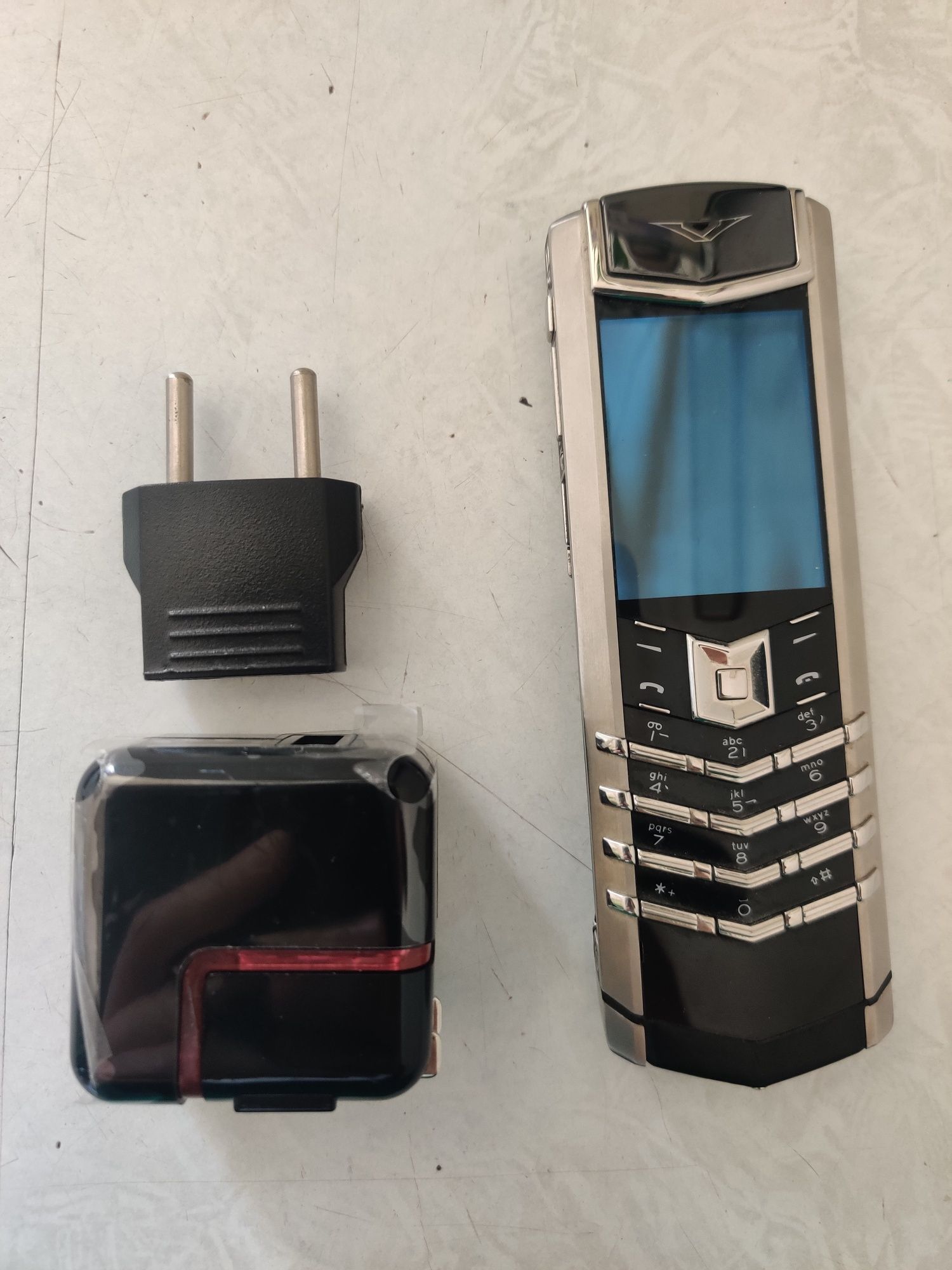 Vertu Signature телефон