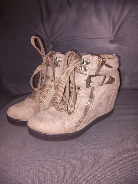 Botki na koturnie r. 35