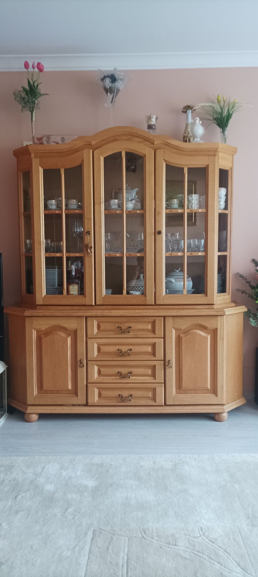 Komplet eleganckich mebli pokojowych z litego drewna
