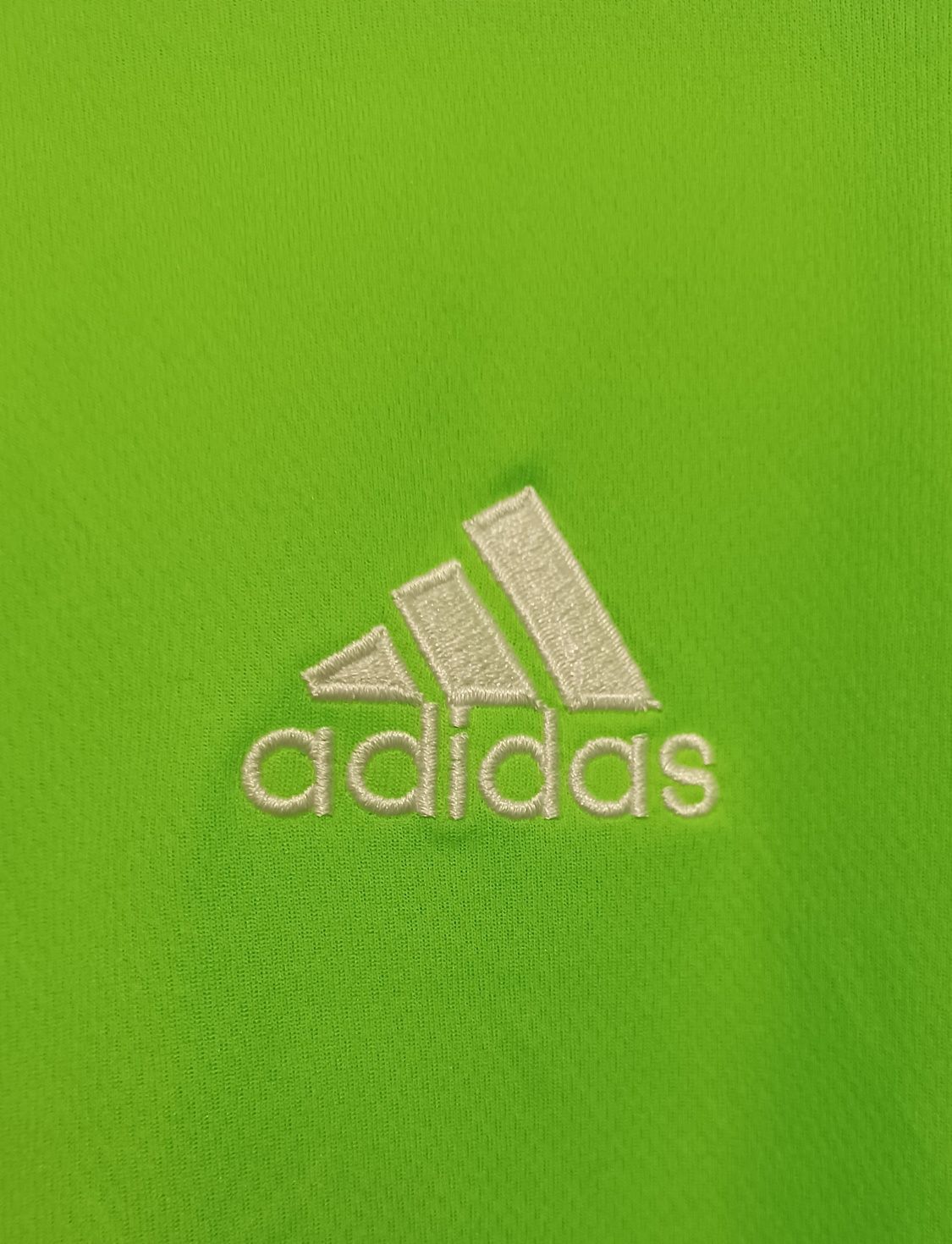 Sportowa koszulka adidas