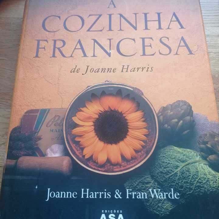 vendo livro A cozinha francesa