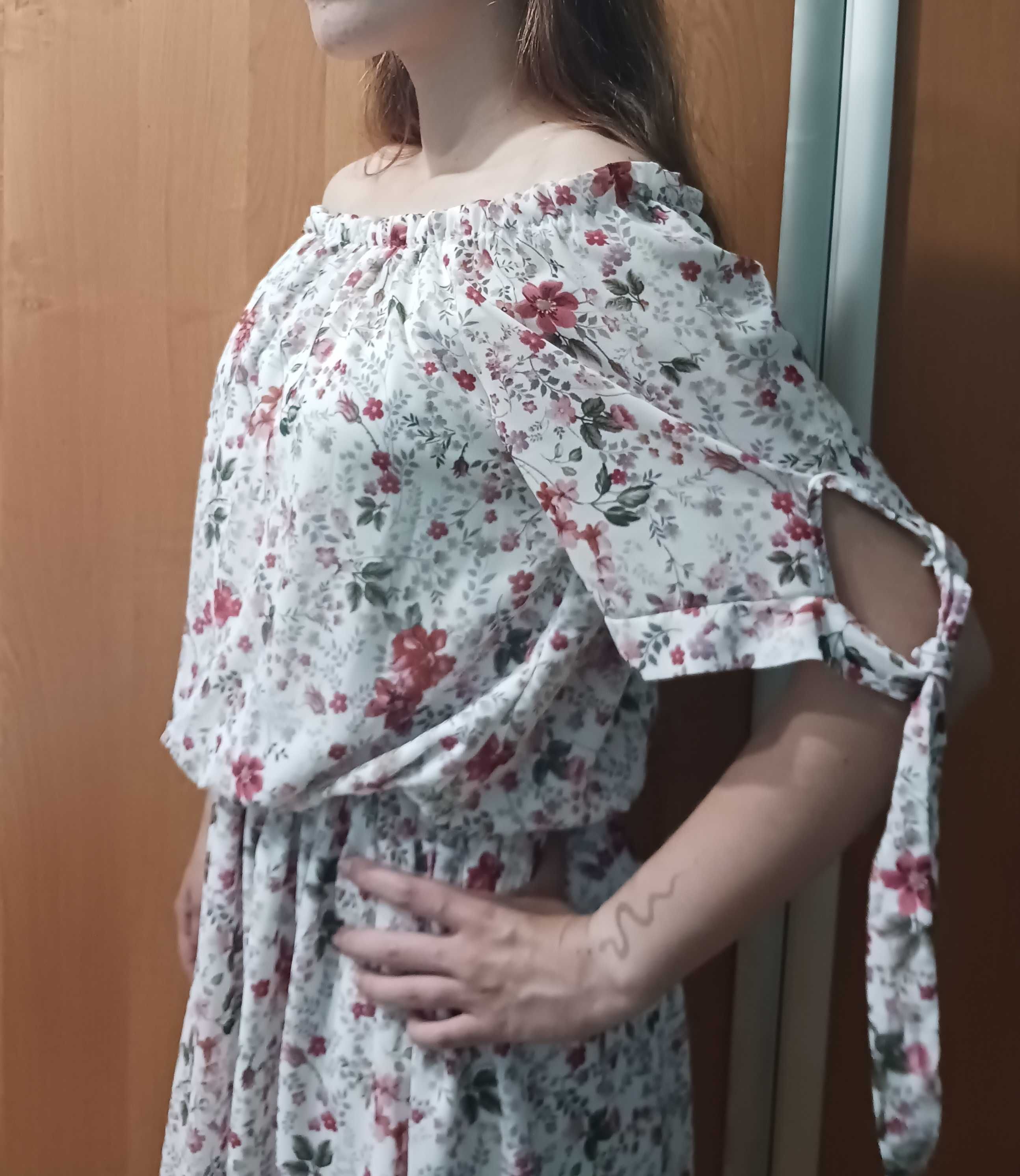 Letnia sukienka w kwiaty odkryte ramiona 38/40