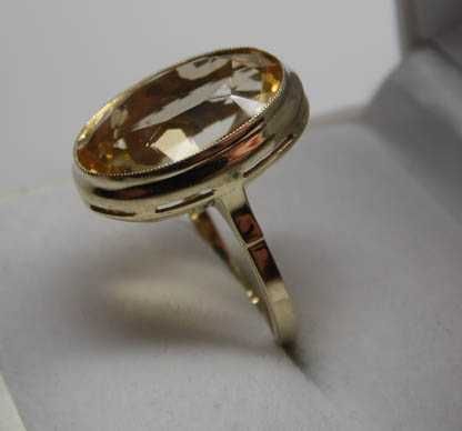 Przedwojenny pierścionek cytryn 7,50 ct. srebro złocone R.12
