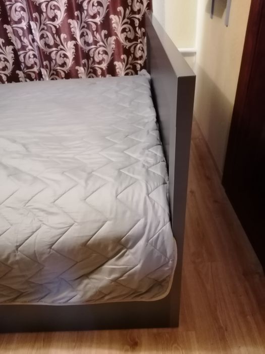 Двоспальне ліжко