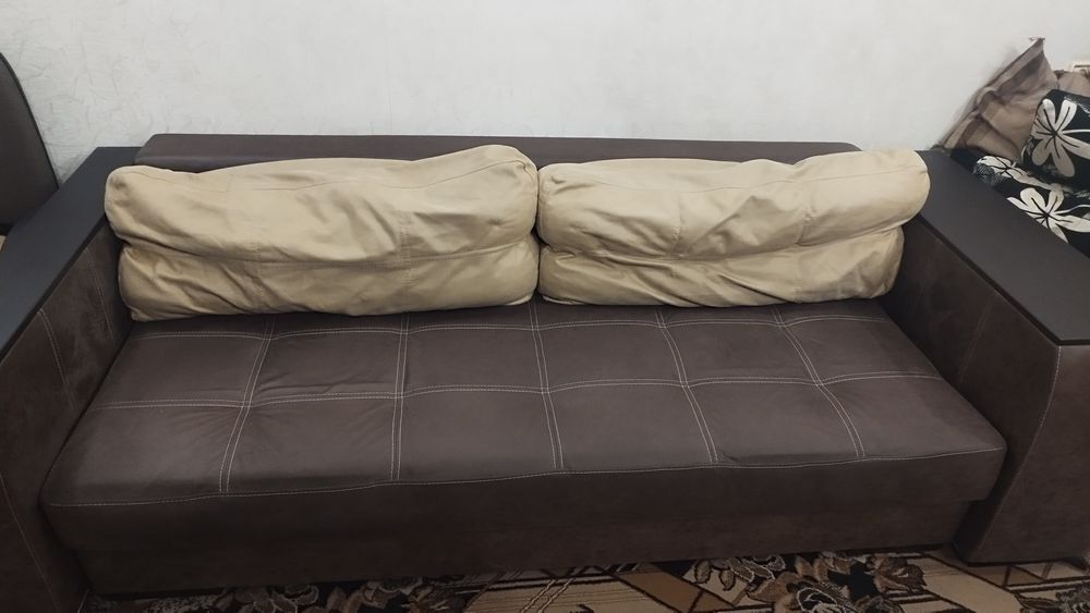 Продам меблі ,дивани