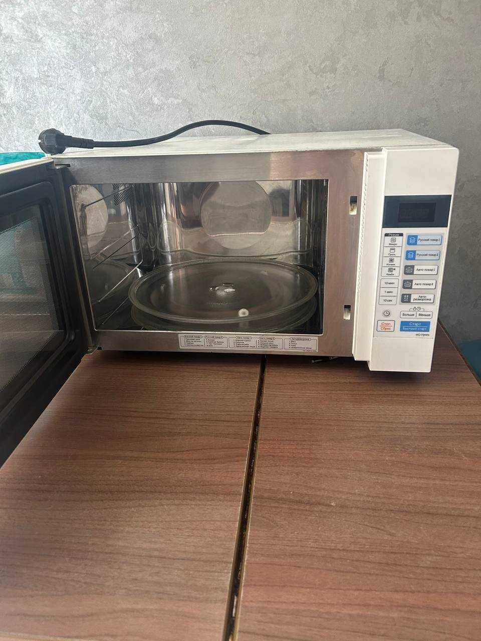 Мікрохвильова піч LG MC 7844
