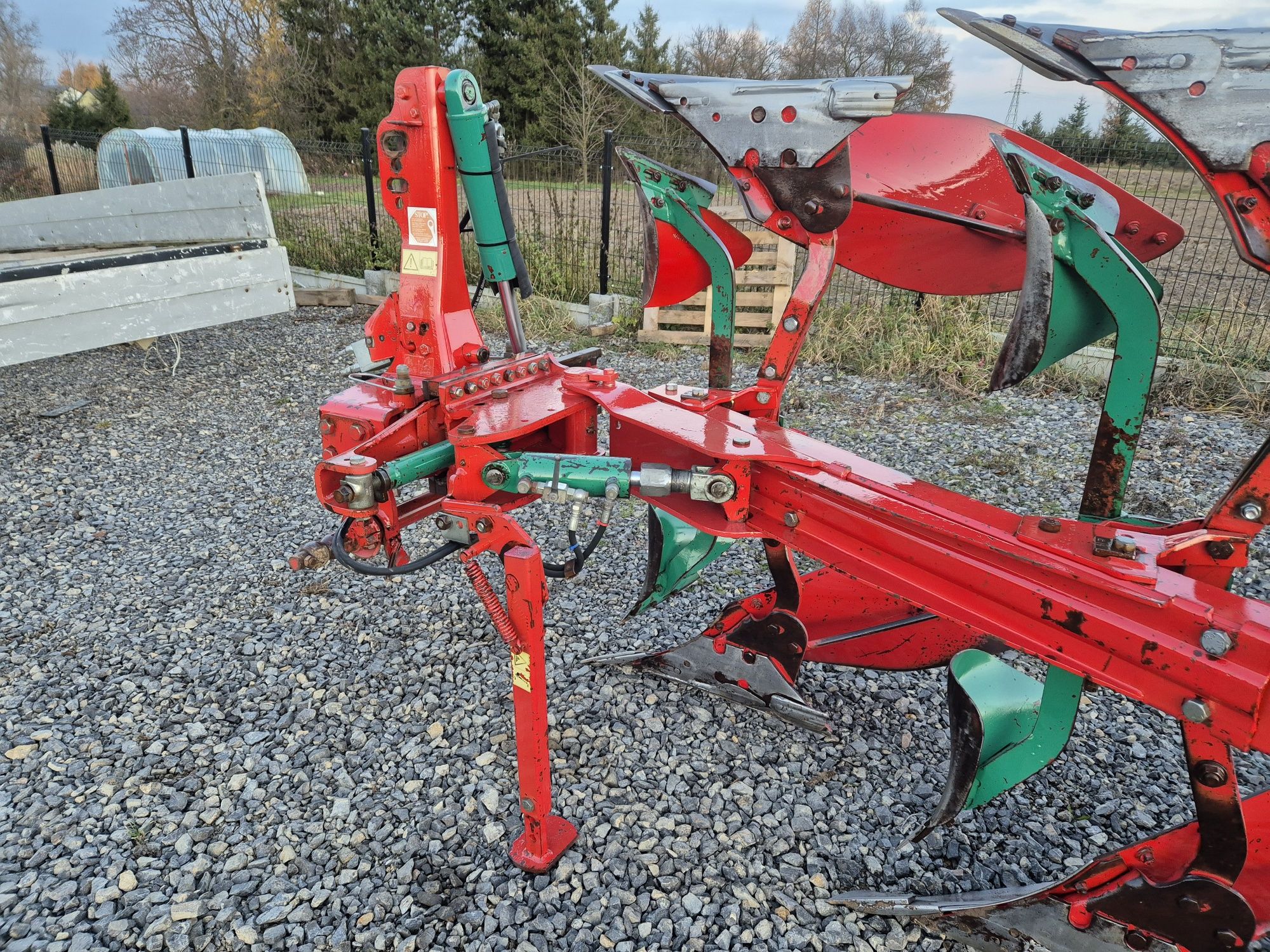 Kverneland  VX 100 liniowanie 4 skibowy Przedpłużki kukurydziane  Vd