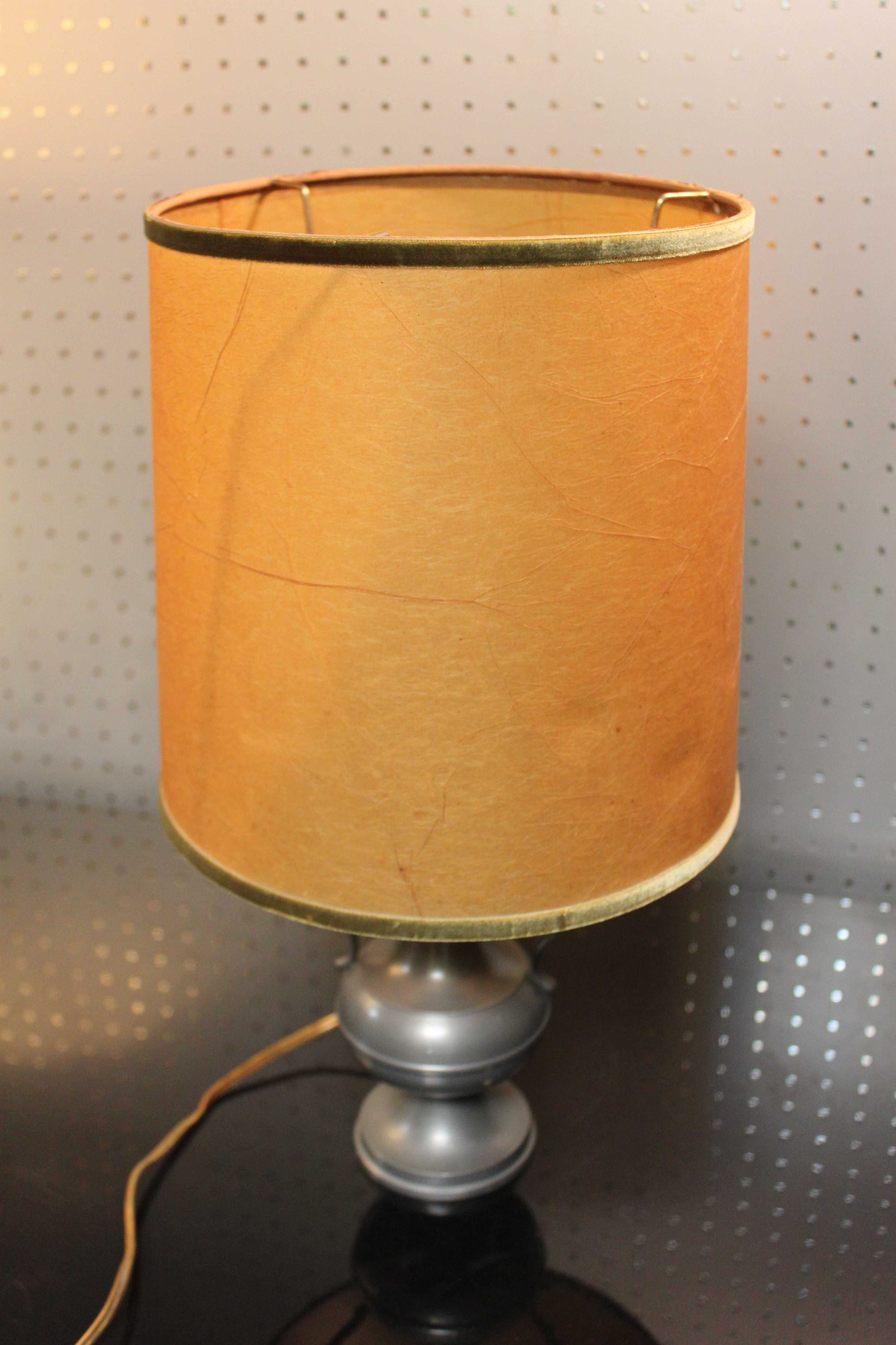 Lampa stojąca, nocna, metalowa, designerska, skórzany abażur, vintage.
