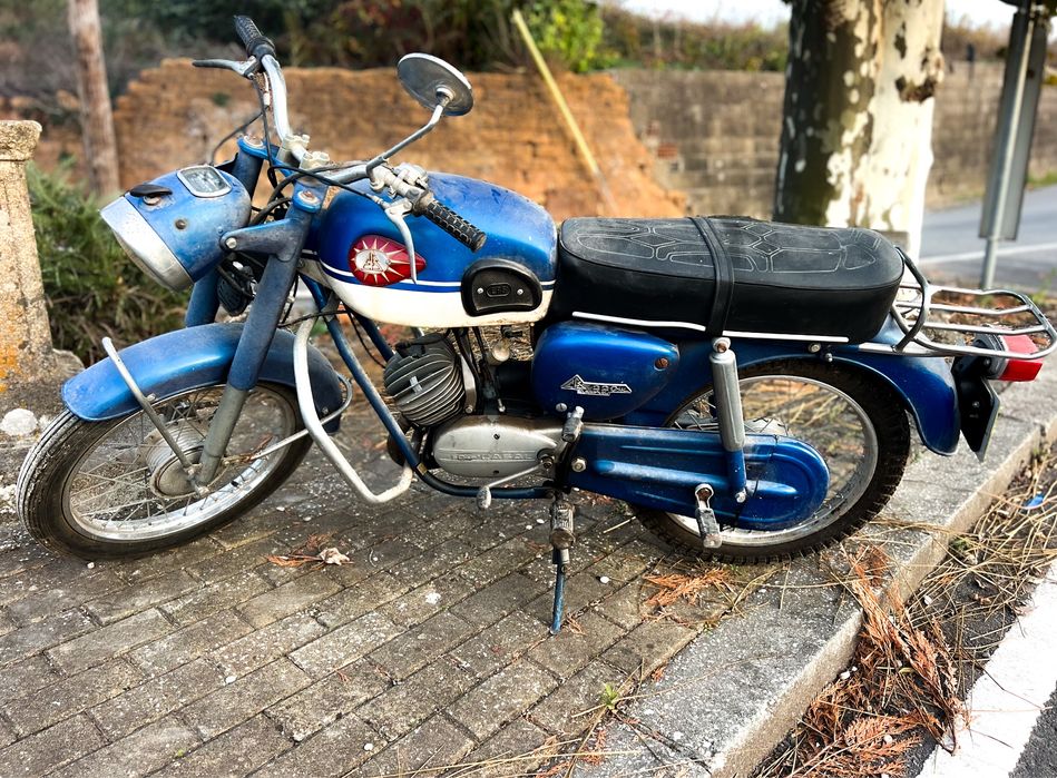 Motorizada EFS Casal 220 record