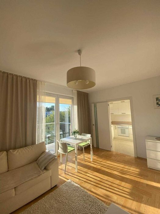 Mieszkanie 33,5 m2 + Balkon 2,5 m2 - Obok Metra M2 - Dobry standard