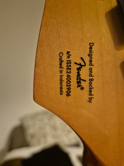 Squier classic vibe 60s + roland cube 20x