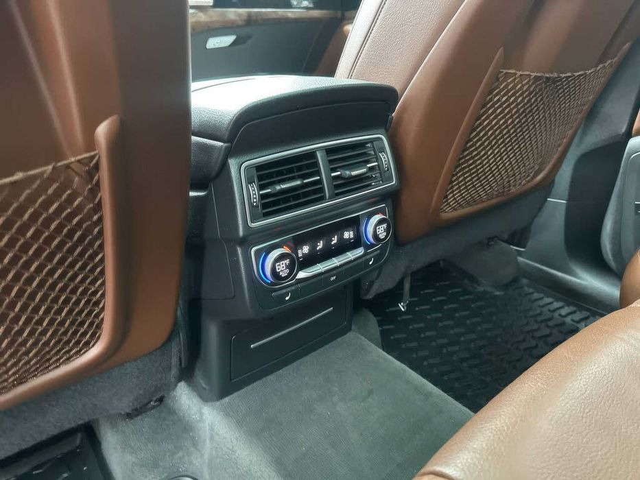 Audi Q7 quattro Premium Plus      2017