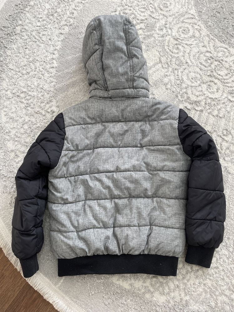 Куртка димисезонная для мальчика 8-9лет H&M