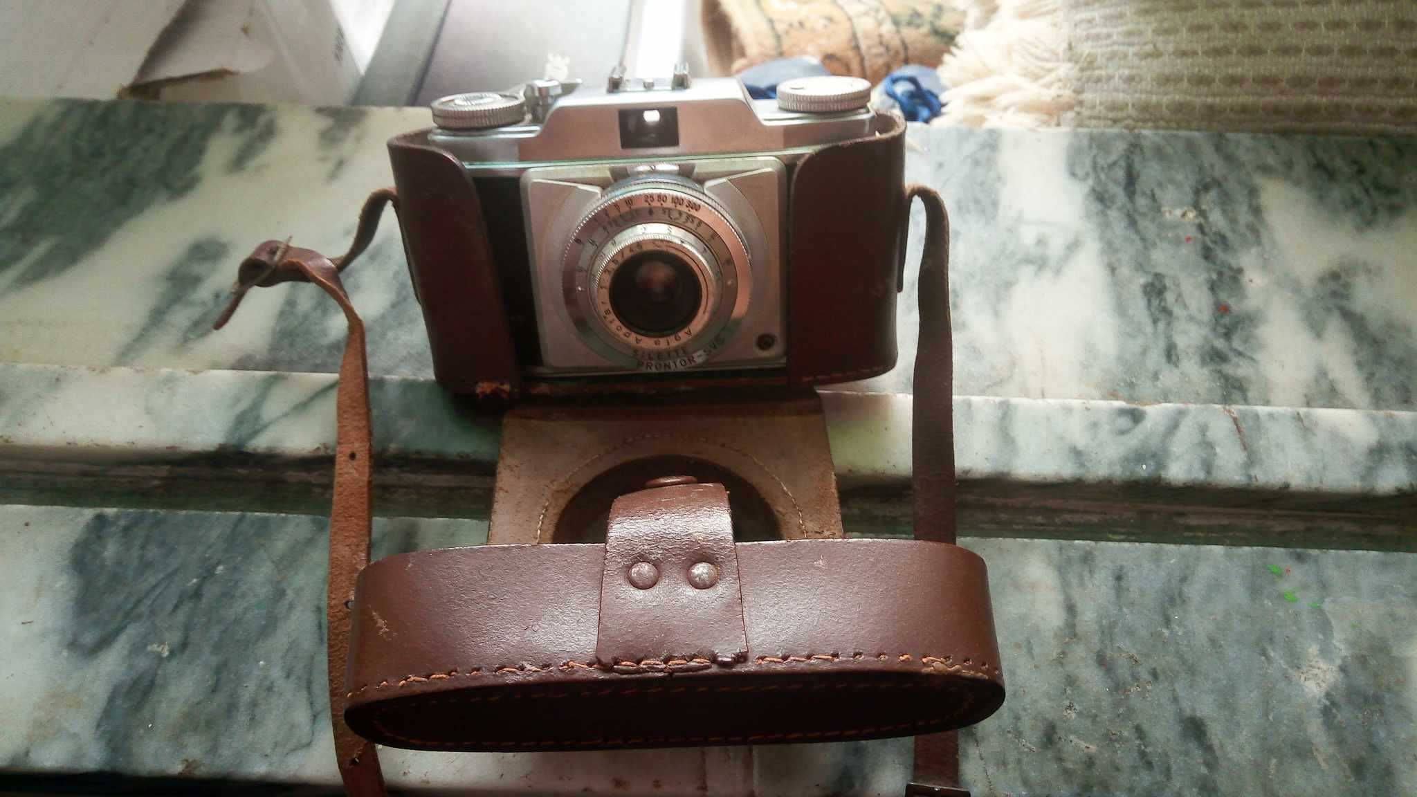 Máquina fotográfica vintage Agfa Silette Prontor SVS de 1950